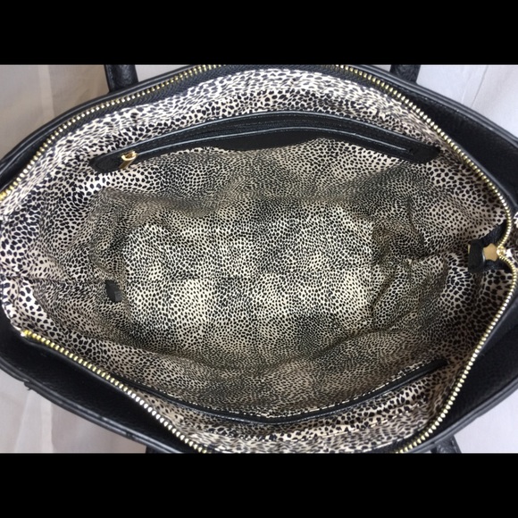 3 peace purse on sale for$25 - Picture 4 of 4